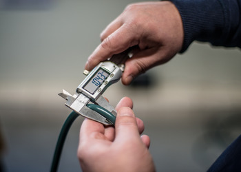 proces kontroli linek silikonowych do taśm keder